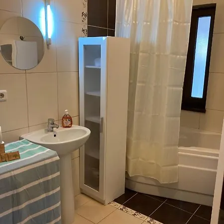 Lara .g Apartament *