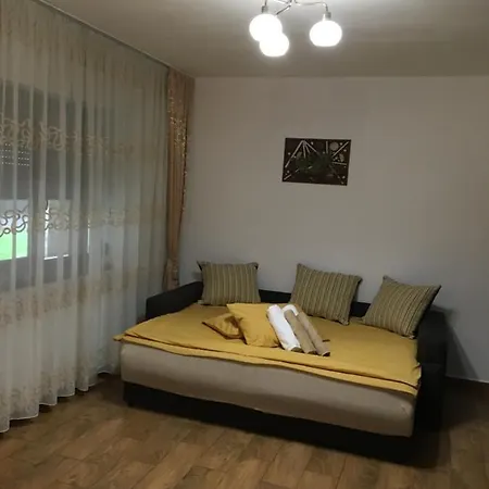 Lara .g Apartament Apartment